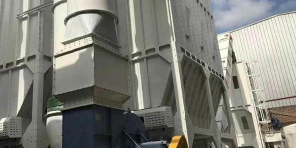 布袋除塵器如何選擇，廠家耀先15年經(jīng)驗(yàn)高新技術(shù)企業(yè)